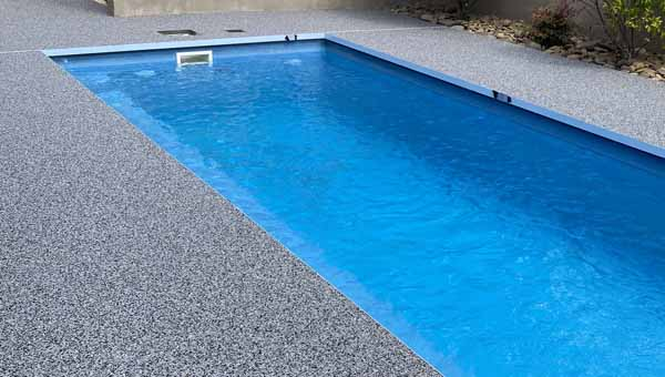 Benefits Pool Paving Surrounding and Choosing Paving Materials